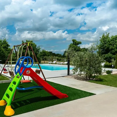 Luxury Maria With Large Pool * Suhovare