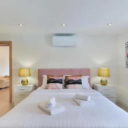 Villa Luxury Maria With Large Pool *