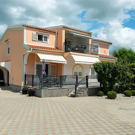 Luxury Maria With Large Pool Suhovare