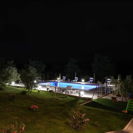 Luxury Maria With Large Pool *