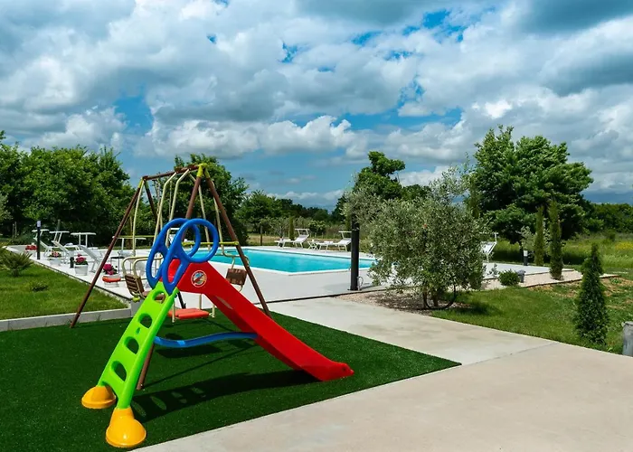 Luxury Maria With Large Pool * Suhovare