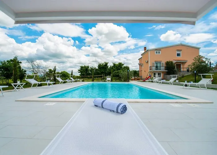 וילה Luxury Maria With Large Pool Suhovare