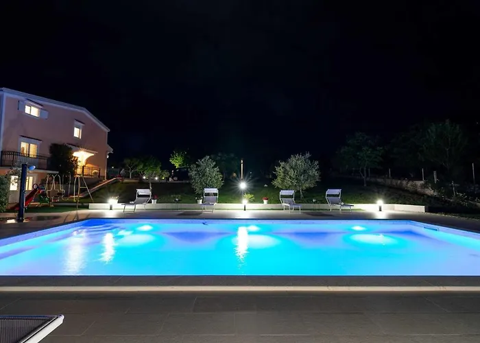 וילה Luxury Maria With Large Pool Suhovare