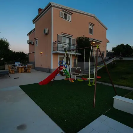 Luxury Maria With Large Pool Вилла Suhovare