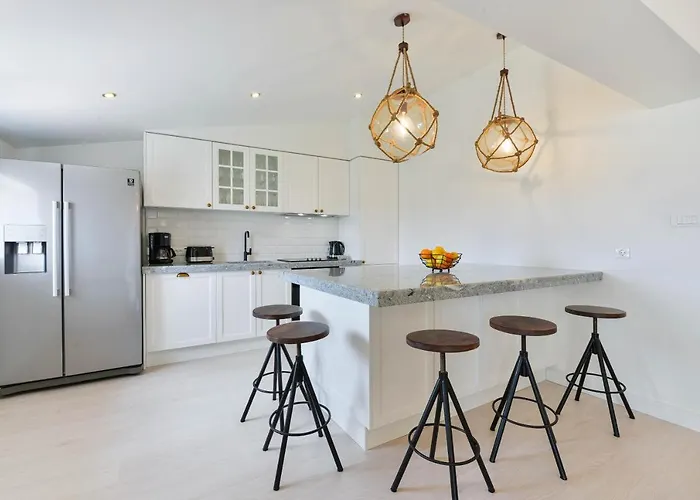 Luxury Maria With Large Pool 빌라