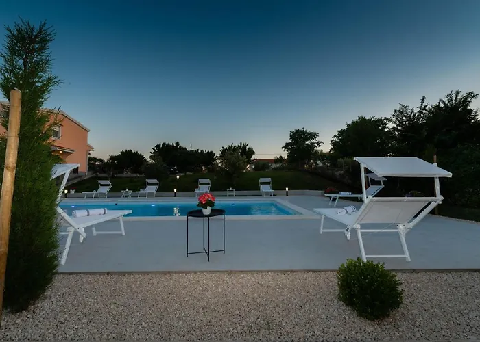 Willa Luxury Maria With Large Pool Suhovare